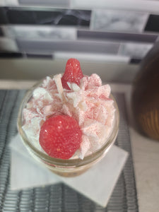 Strawberry 🍓 and Vanilla Cream 10oz Candle