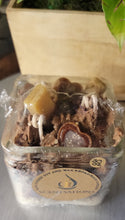Cargar imagen en el visor de la galería, Box O Chocolates 🍫  Rich Chocolate Scented Candle 24oz